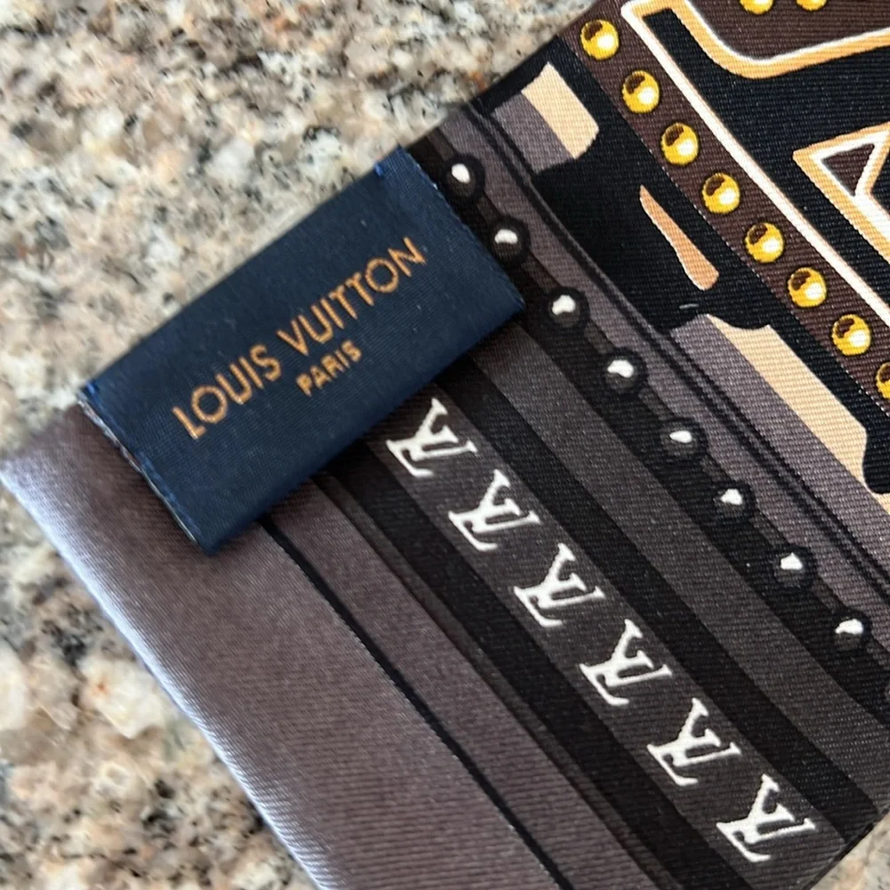 Louis Vuitton 100% silk
